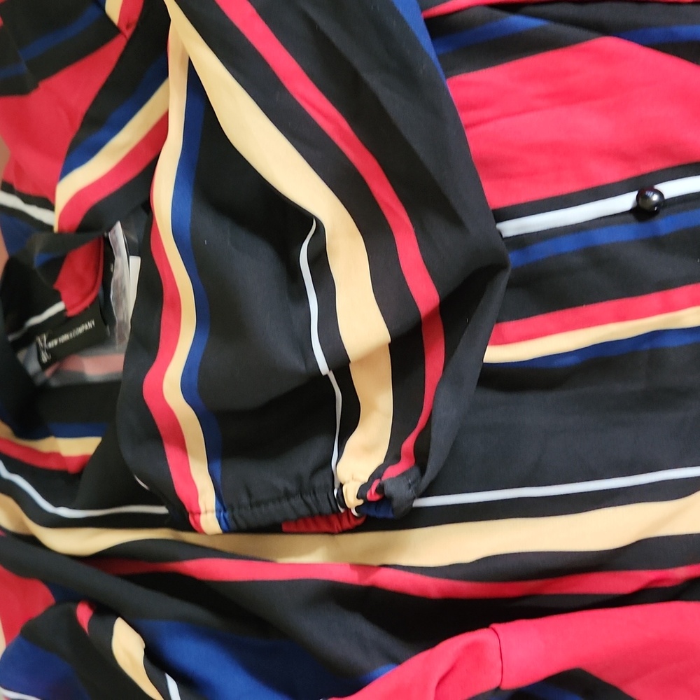 Beautiful multi color blouse - Picture 3 of 4